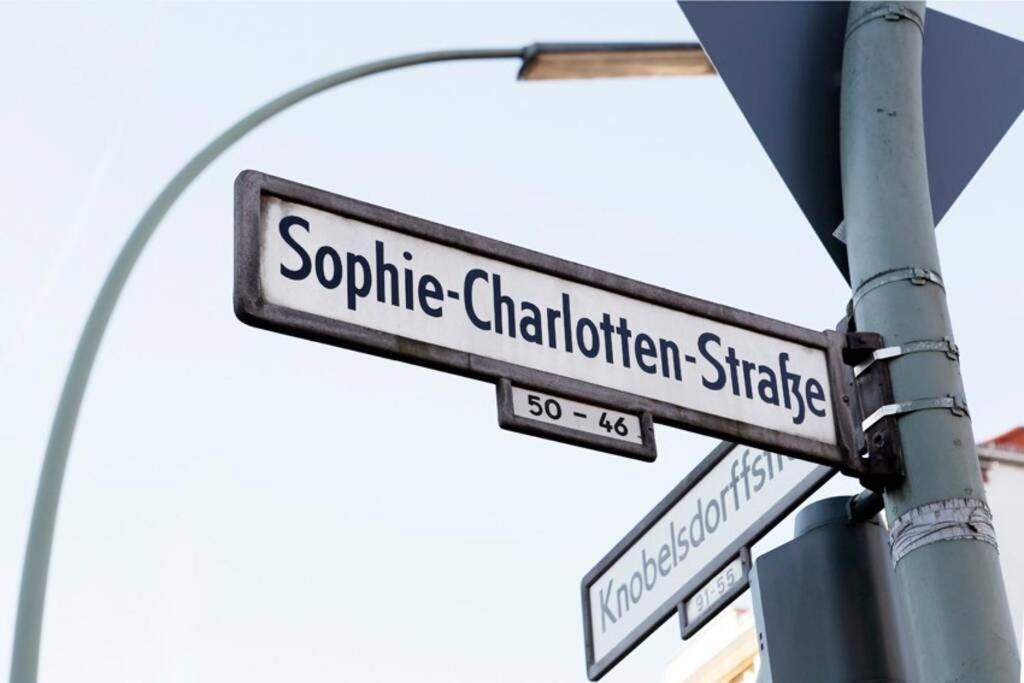 Sc 05 By Rockchair Apartments L Superhost Status L 2 Bedrooms Boxspringbeds Balcony Elevator - Cozy Family & Business Flair Welcomes You! Berlin Luaran gambar
